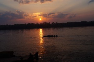 dawn on the river hullaga peru