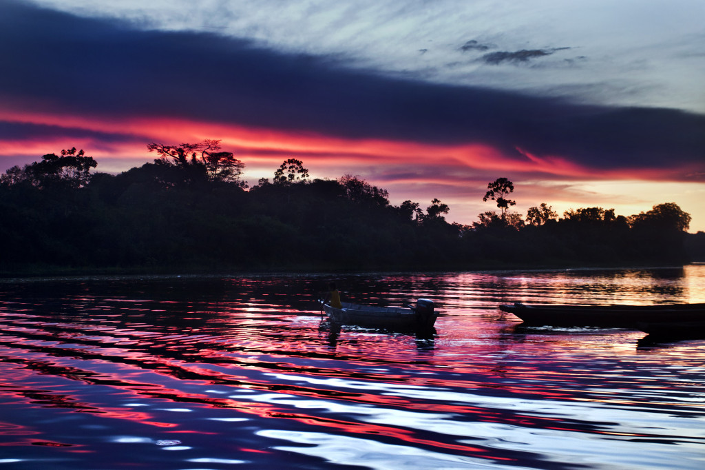  espanol atardecer en el rio ampiyacu amazonia peruana