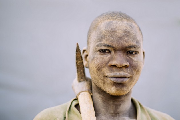 Ouedrago Alassan, 19 years old is a gold miner in Tamiougou, Burkina Faso. Ollivier Girard/ CIFOR