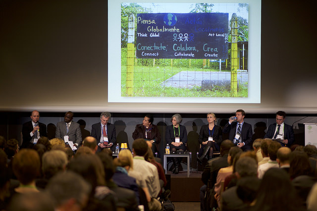 Photo from Mayombe discussion forum by Pilar Valbuena for CIFOR